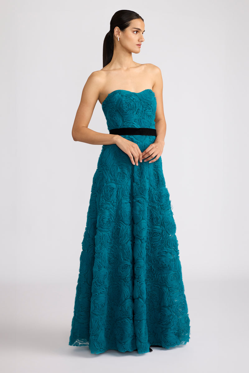 TULLE APPLIQUE GOWN