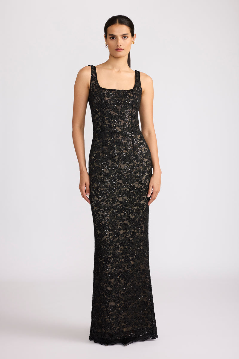 FITTED LACE GOWN