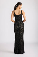 FITTED LACE GOWN