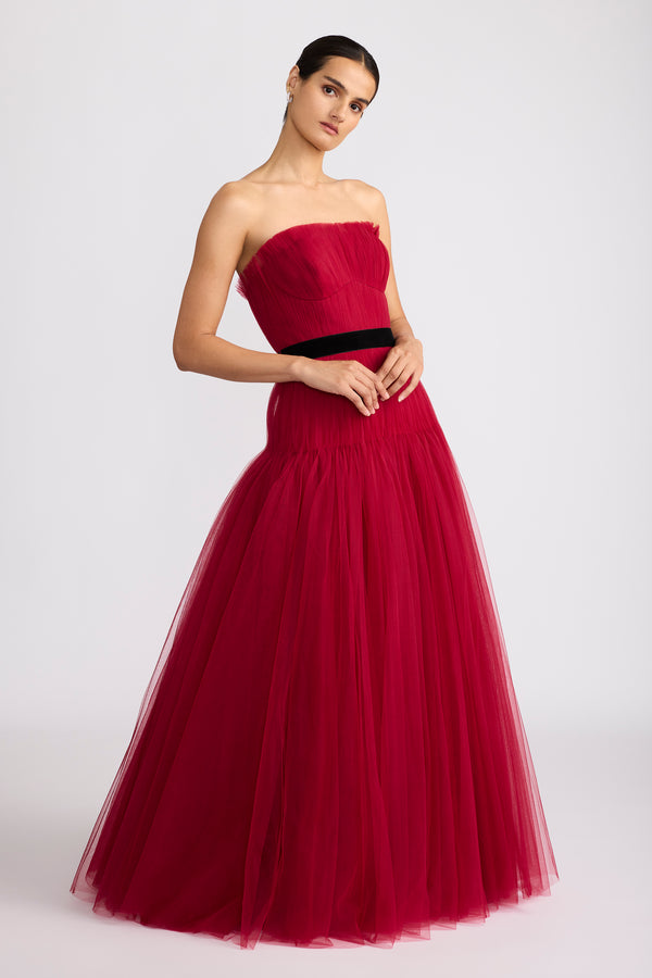 CLASSIC TULLE BALL GOWN